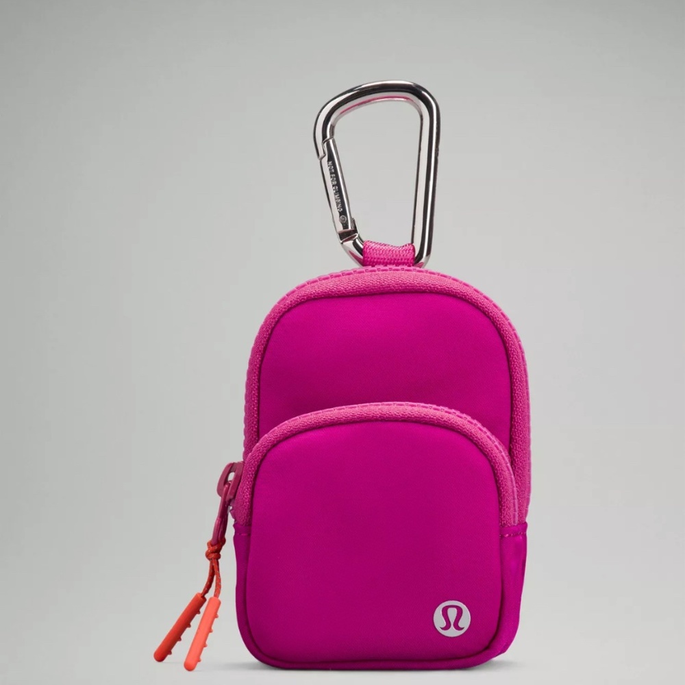NEW with tags discontinued Lululemon nano backpack clip